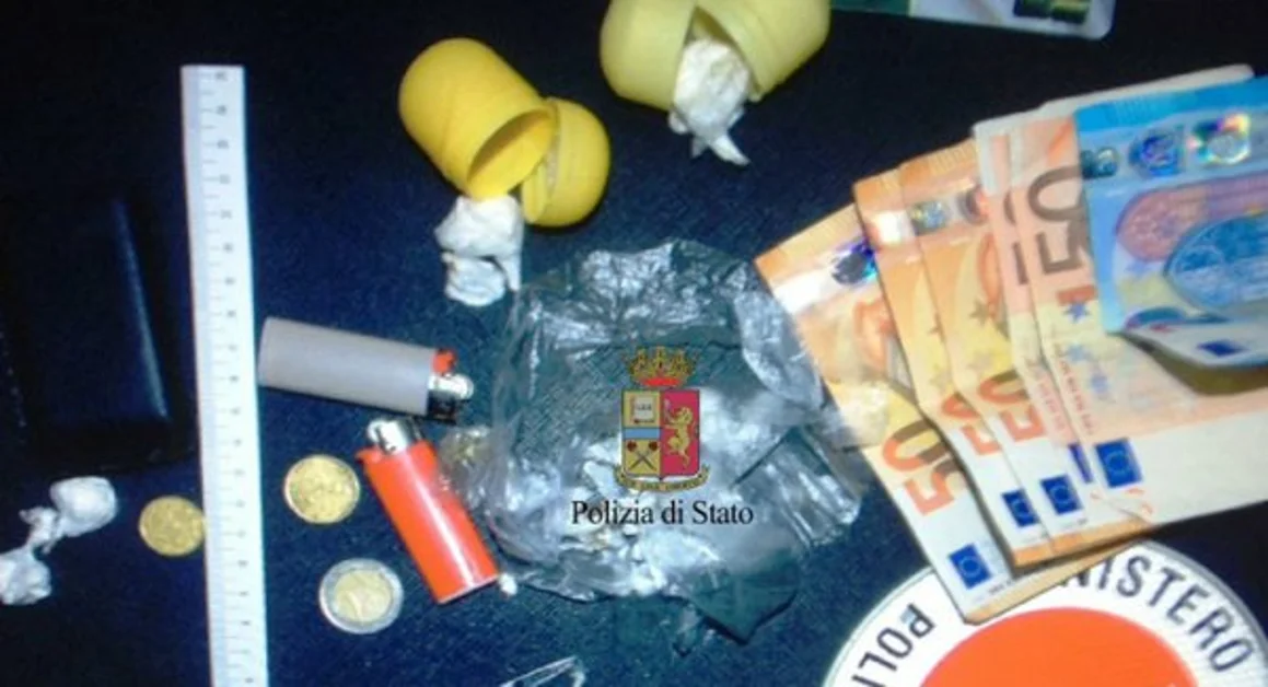 Cimitile (NA) - Droga nel vanto contatore del gas, arrestato 31enne