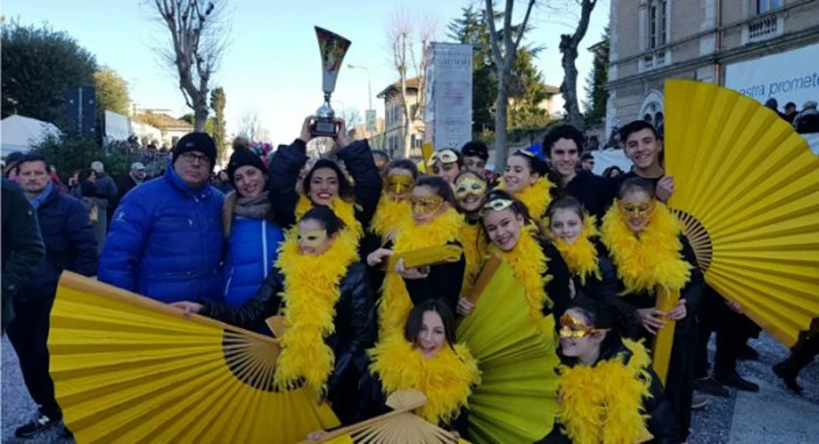 Meta di Sorrento - Ginnastica, le atlete del CAG Pensiola Sorrentina al Carnevale di Fano 