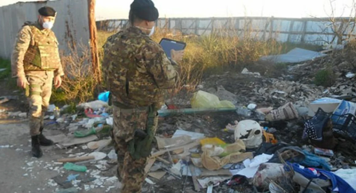Terzigno - Sequestrata maxi discarica abusiva: task-force contro i roghi di rifiuti