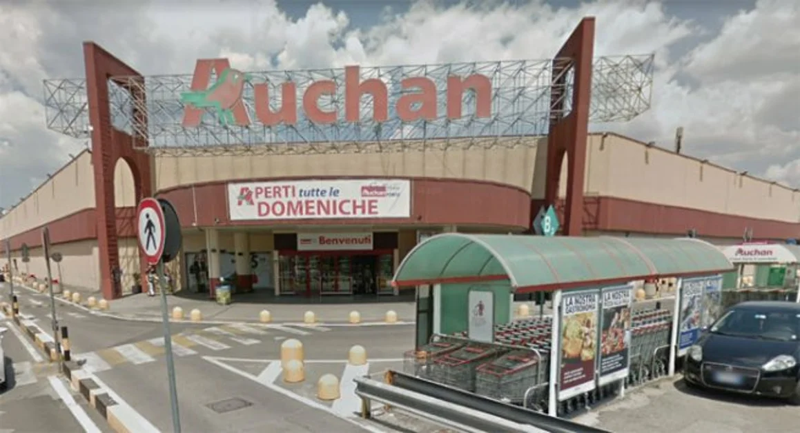 Pompei - Tenta furto all'Auchan, 40enne arrestata dai carabinieri
