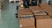Napoli - Lotta al contrabbando di sigarette. Arrestati in flagranza di reato 4 napoletani