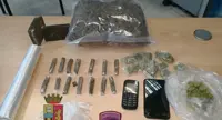 Napoli- Controlli antidroga della Polizia, sequestro di hashish e marijuana