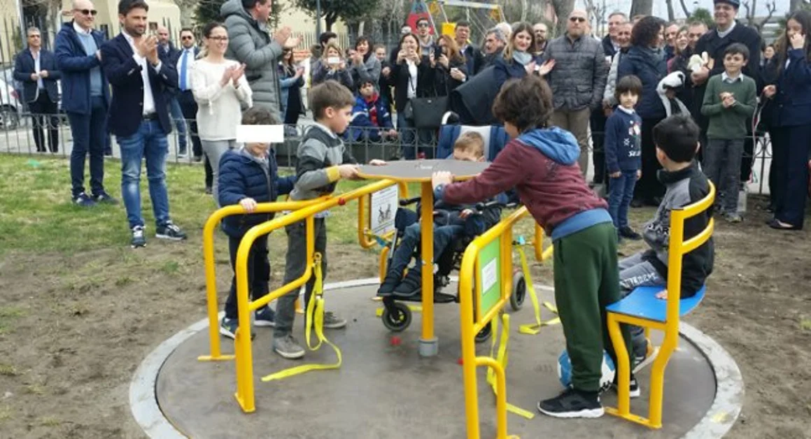 Torre Annunziata - Disabilità ed inclusione con "Una giostra per tutti"