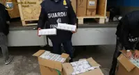 Afragola (NA) - Guardia di Finanza sequestra 5 quintali di sigarette di contrabbando