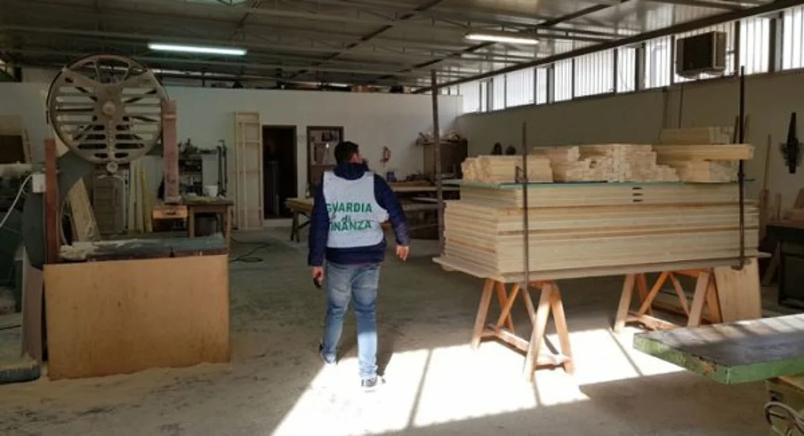 Caserta - Reati ambientali, aziende abusive e lavoratori in nero: controlli della GdF