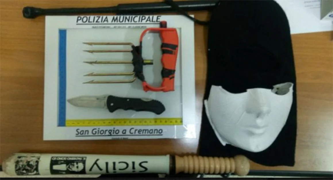 San Giorgio a Cremano - Pronti a prendere un treno per "punire" banda rivale, fermati 19 minorenni