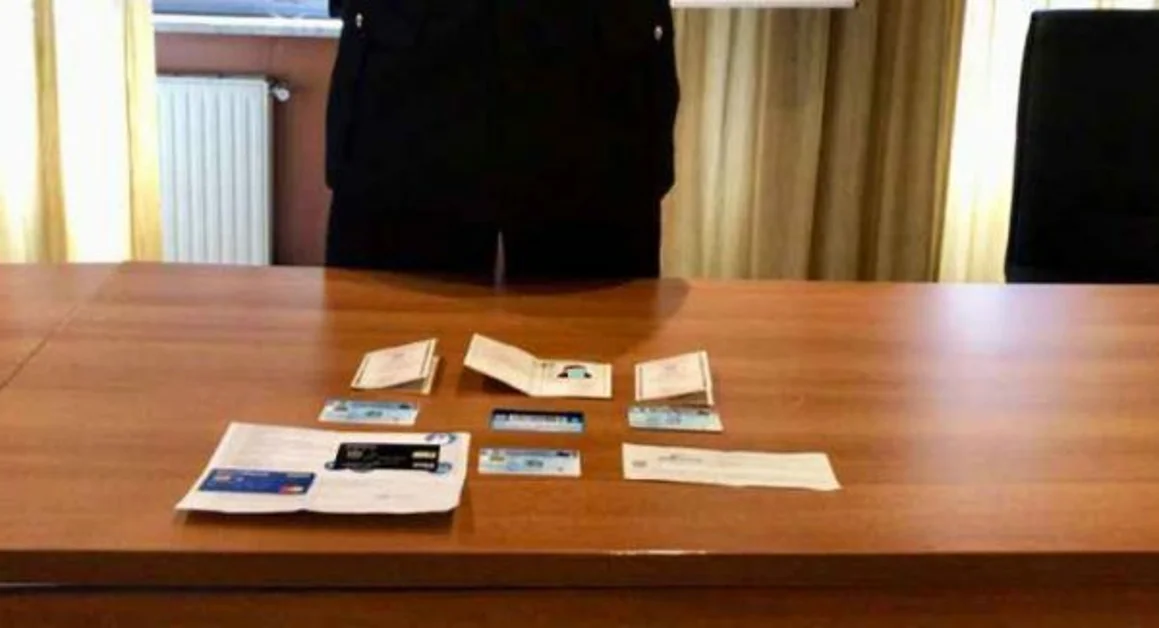 Pomigliano d'Arco - Documenti falsi e assegno postdatato, arrestato 25enne