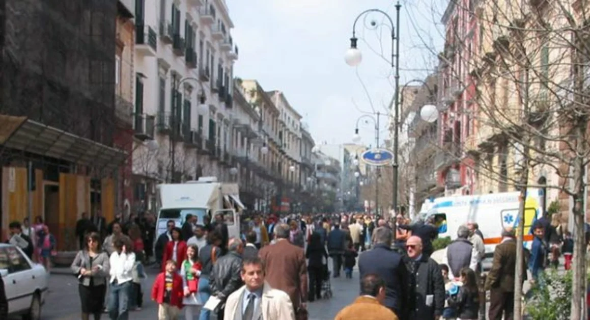 Torre Annunziata - Isole pedonali, stop per due domeniche