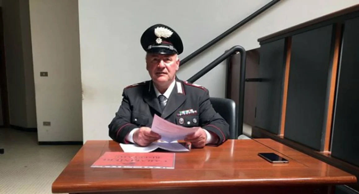 Torre Annunziata - Va in pensione il carabiniere Carmine Accardo, da 17 anni in servizio al tribunale oplontino