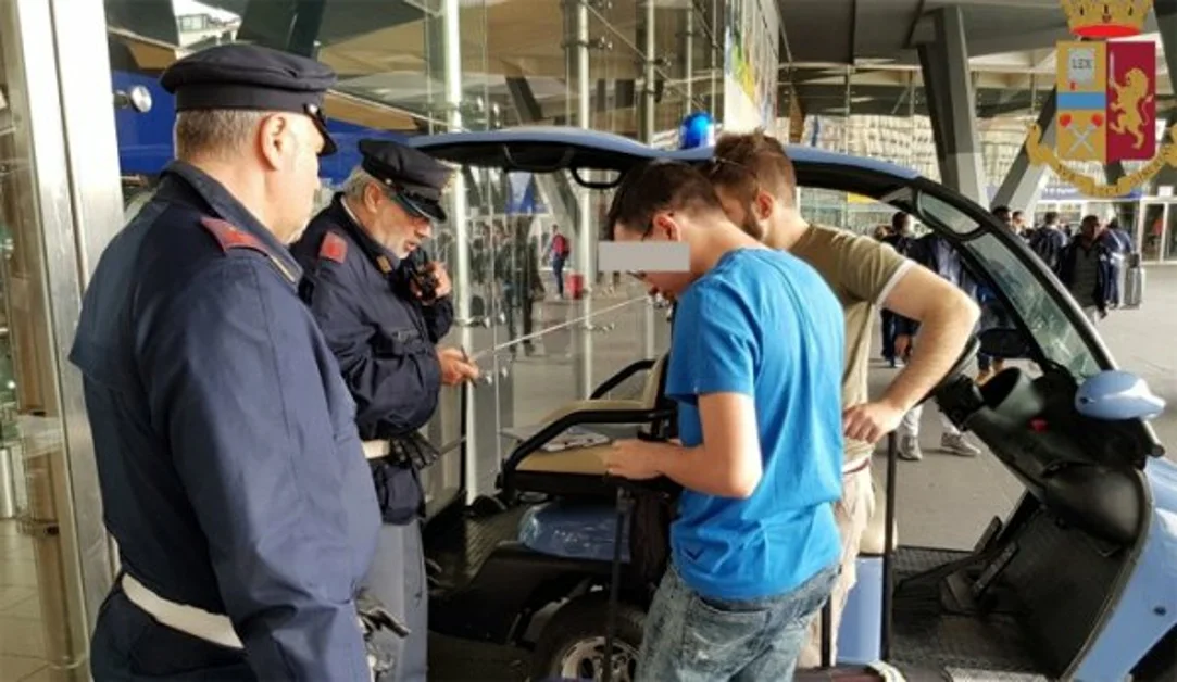 Napoli - Ponti del 25 aprile e 1 maggio, operazione Stazioni Sicure