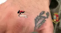 Napoli - Misura cautelare in carcere per un rapinatore seriale. Incastrato da un tatuaggio sulla mano