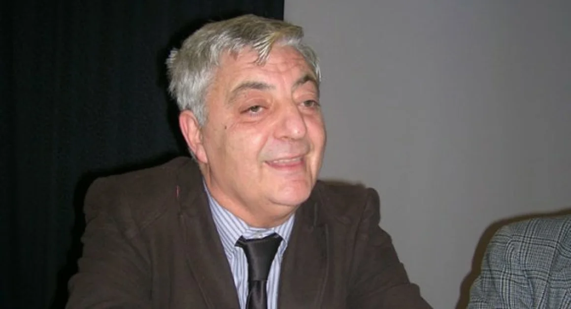 Torre Annunziata - Il saggista meridionalista Mimmo Della Corte a la "Giornata dei libri sudisti"