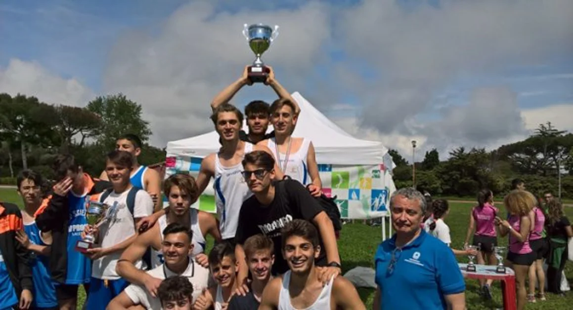 Torre Annunziata - Finalmente il Pitagora vince i Regionali di atletica