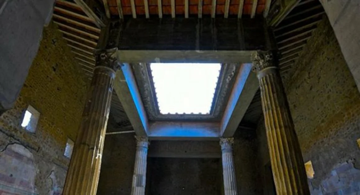 Scavi di Pompei, partono i lavori per riportare al suo antico splendore la "Casa delle Nozze d'Argento" 