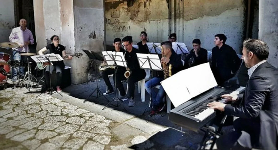 Castellammare - La Big Band del Liceo "Severi" protagonista alla kermesse “Scalinatella e Antichi Borghi”