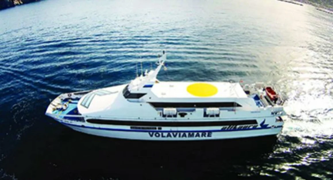 Torre Annunziata - Le Vie del Mare, partenze e arrivi anche al porto oplontino