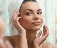 Maschera viso al pomodoro