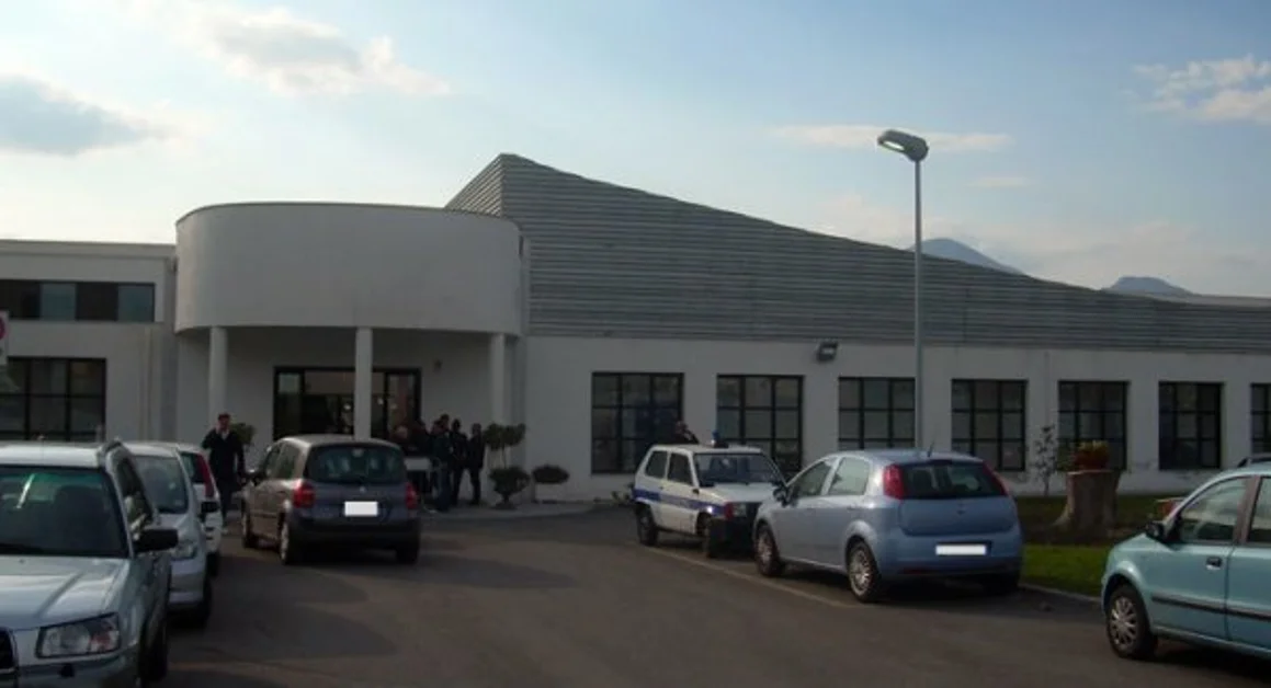 Torre Annunziata - Deiezioni canine in strada, multe per i padroni