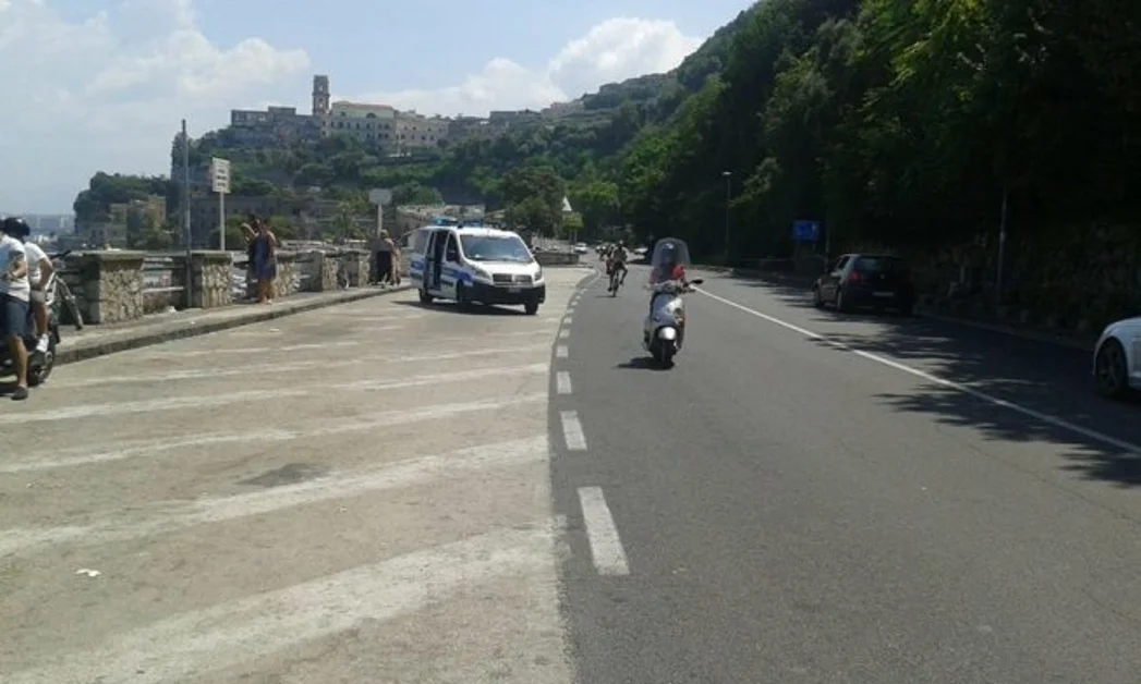 Castellammare - Parcheggio abusivo a Pozzano, giro di vite del Comune