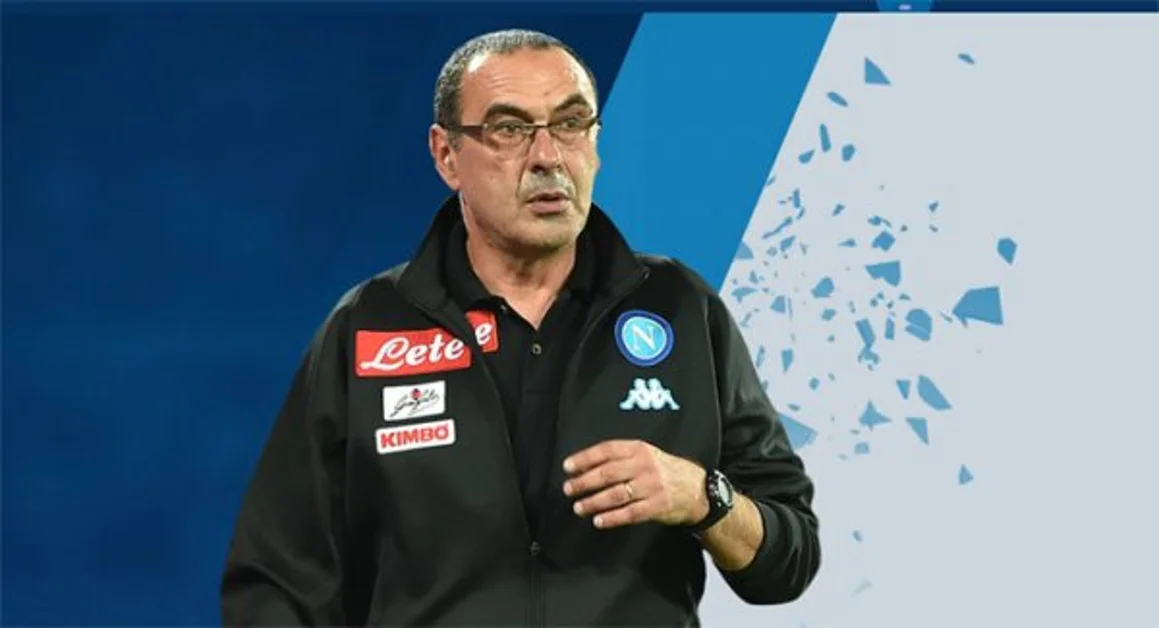 Il Napoli ringrazia Sarri per i tre anni alla guida degli azzurri