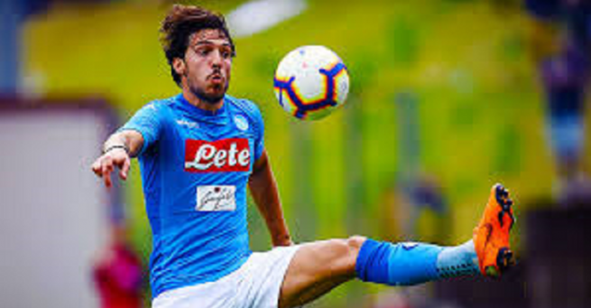 Il Napoli batte il Chievo (2 a 0) e va a caccia di Darmian