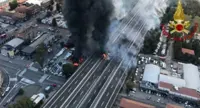 Dramma in autostrada, autocisterna prende fuoco sul raccordo autostradale Casalecchio