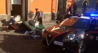 Cercola - Banda di scassinatori in azione: tentano di portare via bancomat con funi legate a un autocarro