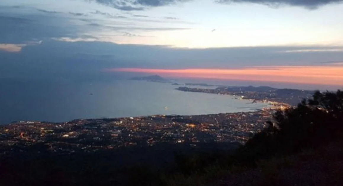 "Suoni dal Cratere" sul Gran Cono del Vesuvio: tour serale e spettacoli musicali