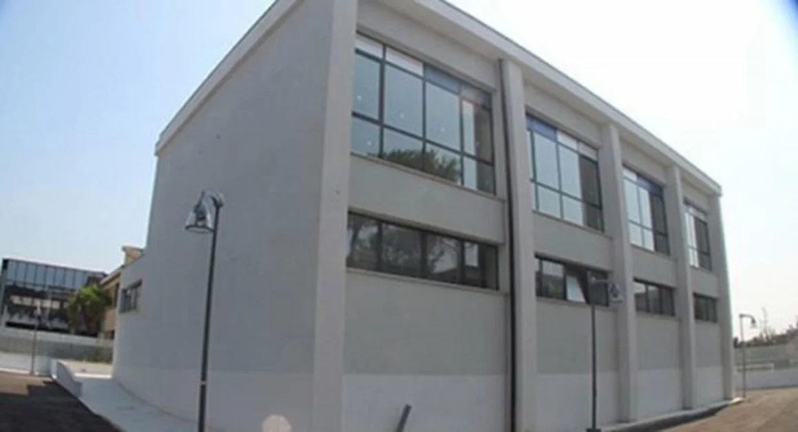 Torre Annunziata - Ex palestra scuola Penniniello, inaugurazione con il progetto "Non sei solo"