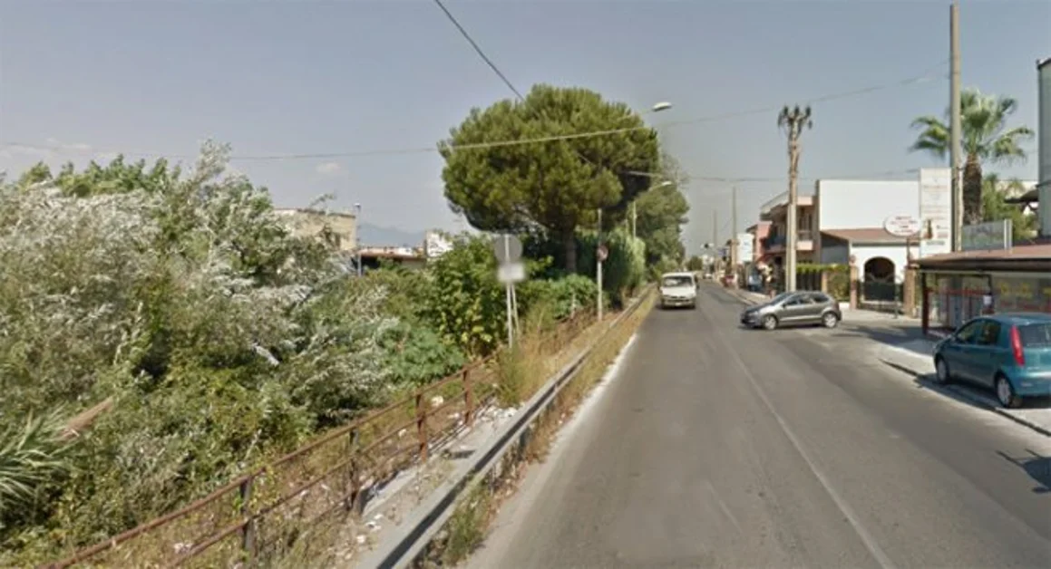 Pompei - Ripartono gli interventi di potatura dei pioppi in via Ripuaria