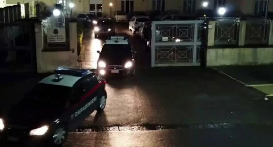 Castellammare - Minaccia di morte la moglie e la picchia, arrestato