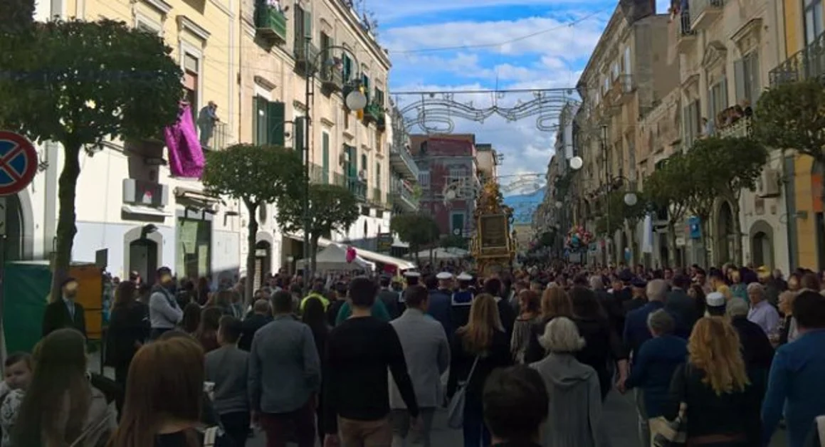 Torre Annunziata - Festa del 22 ottobre e Natale, il Comune ancora alla ricerca di sponsor