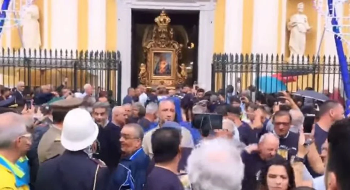 Torre Annunziata - La Madonna della Neve «profuga e clandestina»: accolta come oggi non sappiamo più fare