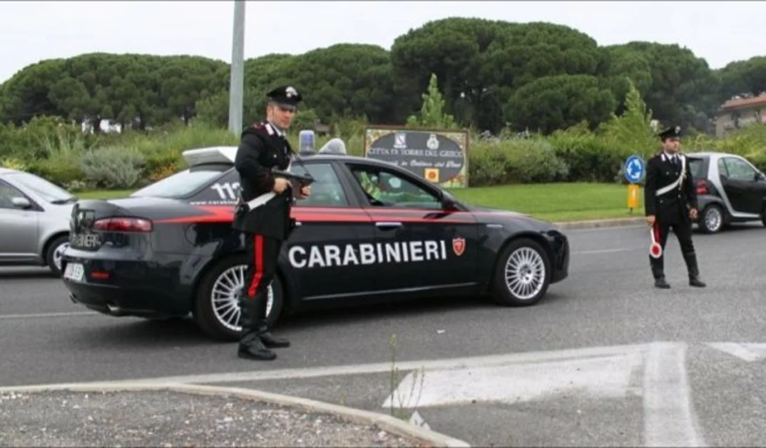 Aggredivano vittime e le rapinavano, quattro arresti. I "colpi" a Torre Annunziata e Torre del Greco