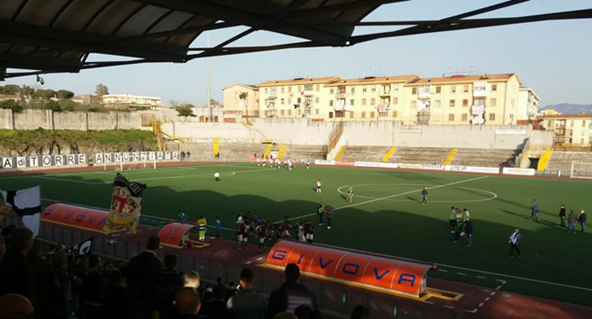Torre Annunziata - Il Savoia torna alla vittoria, Nola battuto 2-0