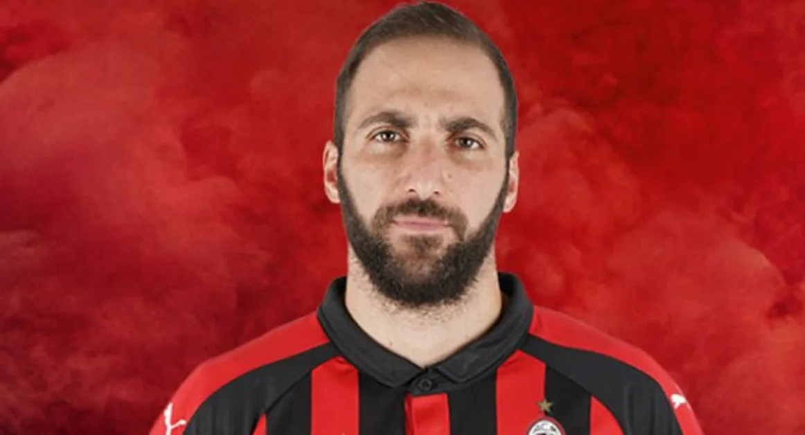 L'Higuain furioso, due giornate di squalifica per il "pipita"