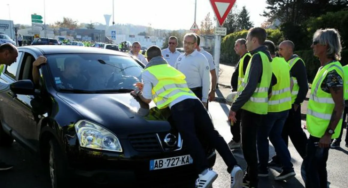 Gilet gialli in Francia: un morto e 409 feriti