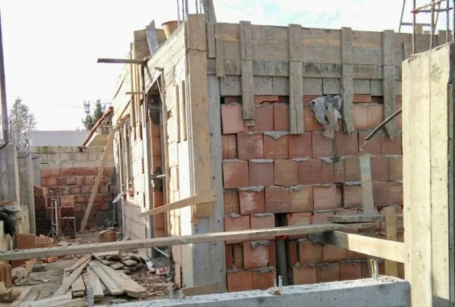 Pompei - Furto di rame al cimitero di via Nolana, l'amarezza del sindaco