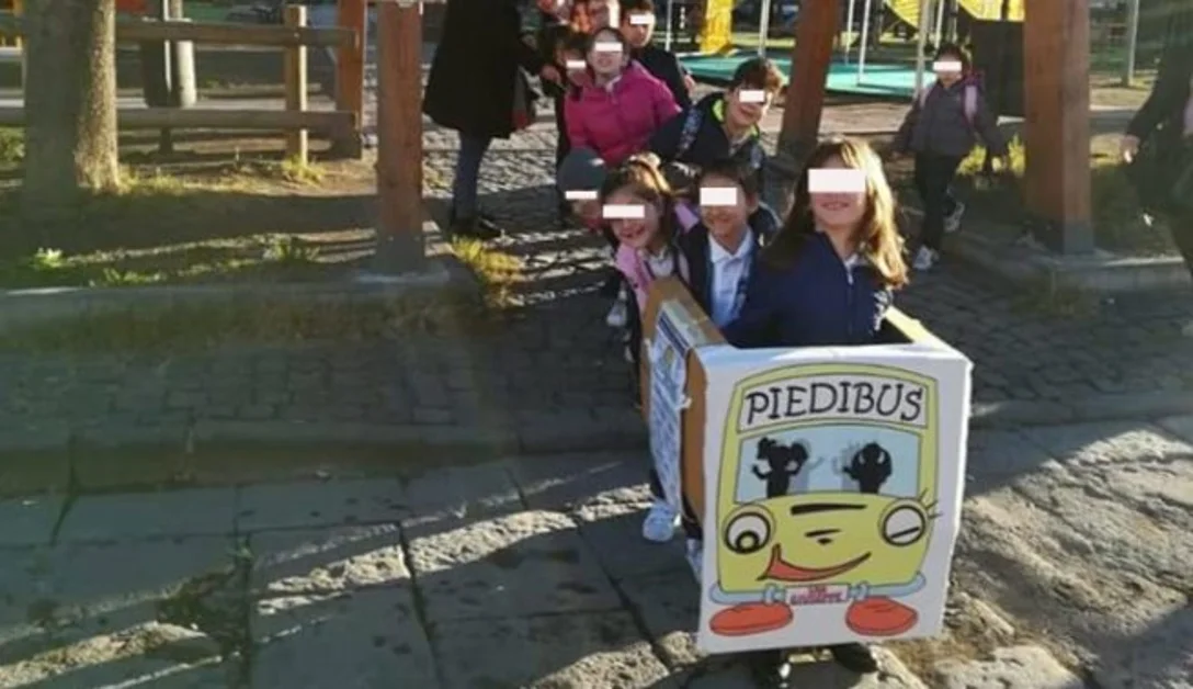 San Giuseppe Vesuviano - A scuola con il "piedibus", l'iniziativa pro ambiente