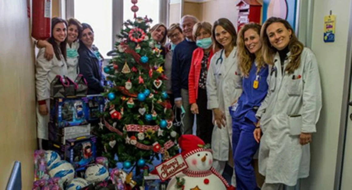 Napoli - Doni di Natale per i bambini del Santobono, l'iniziativa dell'Associazione Nautica Regionale Campana