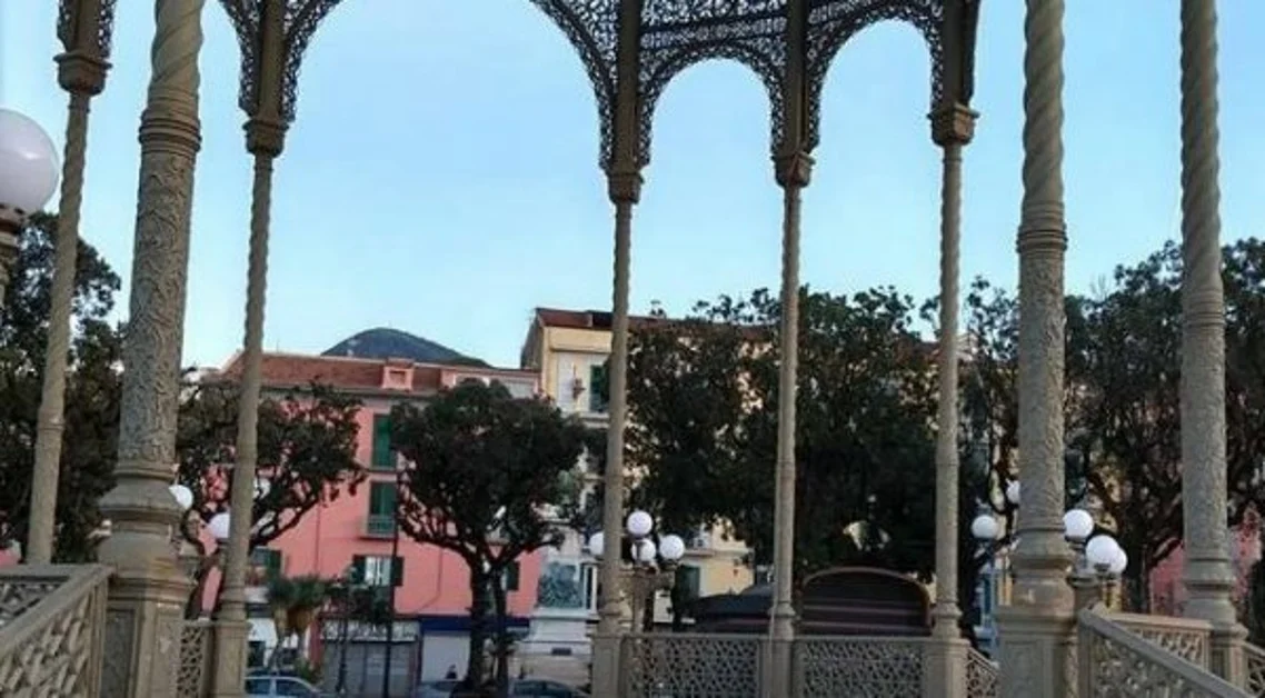 Castellammare - Riapre la "nuova" Cassa Armonica, cerimonia con accensione delle luci