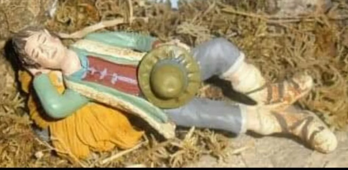 Torre Annunziata - Natale, il pastore Benino e il messaggio di speranza di don Antonio Carbone per la città 