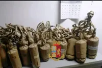 Torre del Greco - Polizia sequestra 63 bombe da mortaio per il Capodanno