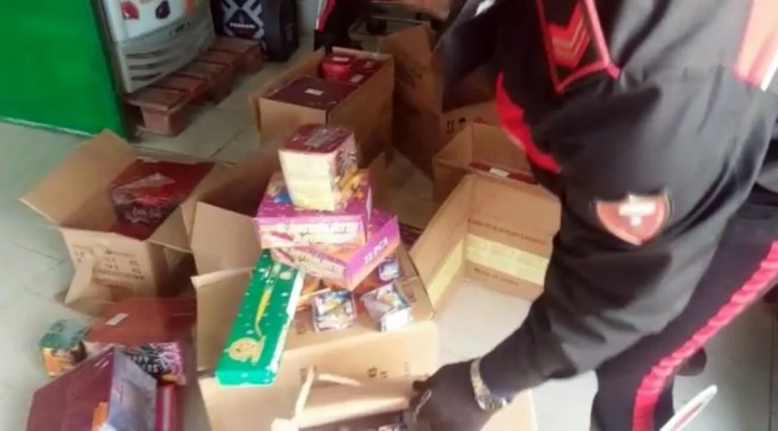 San Sebastiano al Vesuvio - Nel suo negozio di fiori aveva 15 kg di botti, arrestato