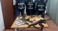 Torre Annunziata - Arsenale scoperto in una officina a Rovigliano, un arresto