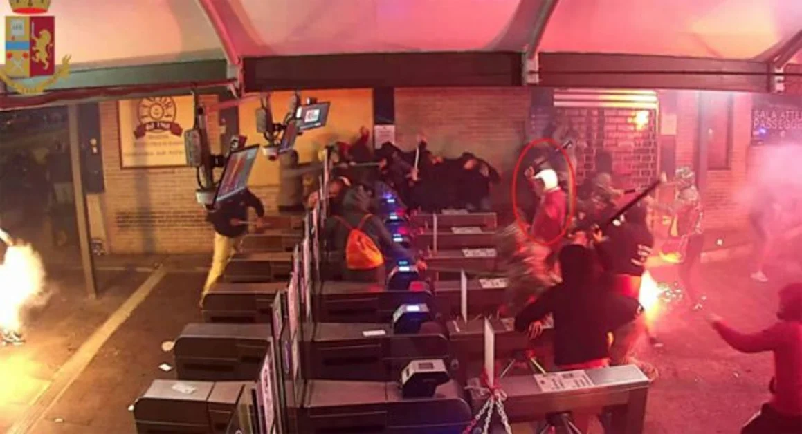 Tifosi violenti, cinque ultras del Bari arrestati