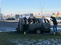 Cinquantenne sperona e dà fuoco all'auto dell'ex, grave la donna