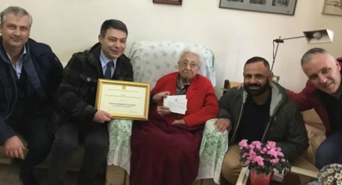 Scafati - La signora Anna Lanzuolo Cozzolino compie 104 anni!