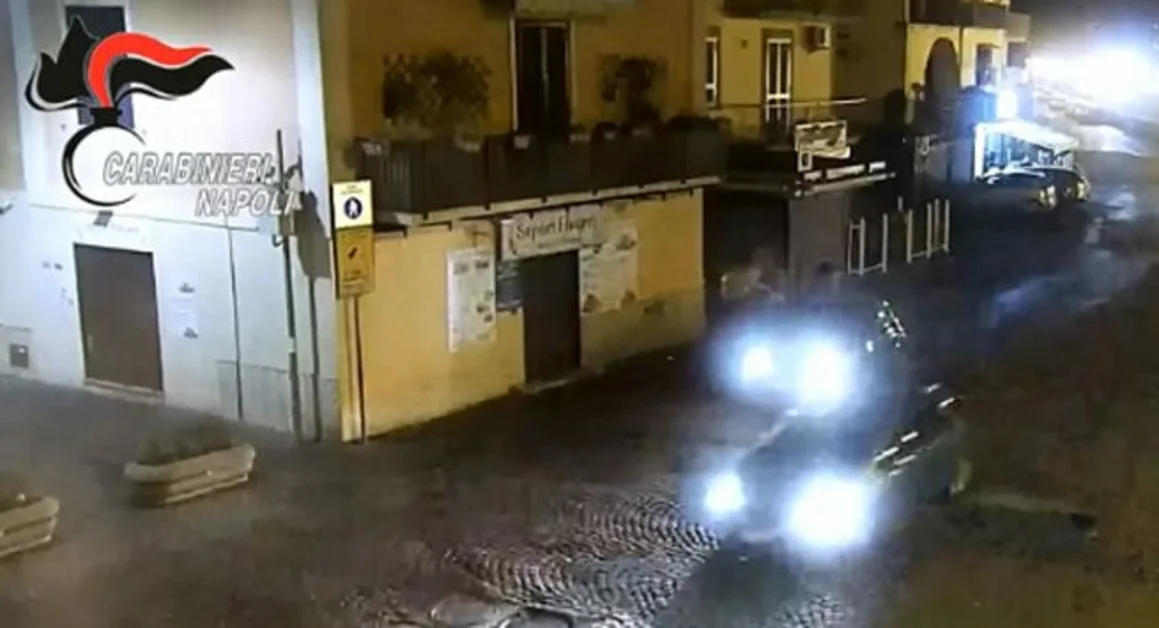 Pozzuoli (NA) - Gara tra auto, morì operatore ecologico: arrestato secondo giovane