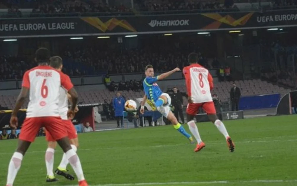Europa League, il Napoli vede i quarti. Salisburgo sconfitto 3-0